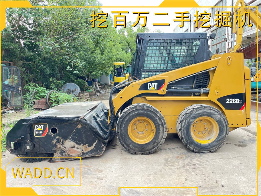 二手卡特226B滑移裝載機，高效裝載解決方案！