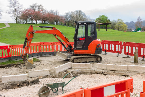 二手挖掘機在園林和景觀建設中的應用及其優(yōu)勢 Applications and Advantages of Second-Hand Excavators in Landscaping and Garden Construction