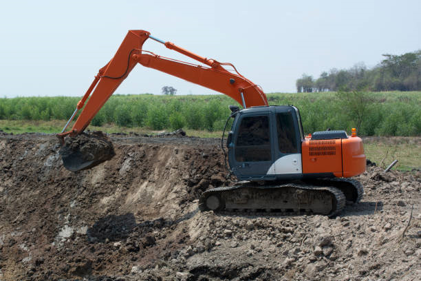 二手挖掘機在農村基礎設施建設中的應用及其優勢 Applications and Advantages of Second-Hand Excavators in Rural Infrastructure Construction