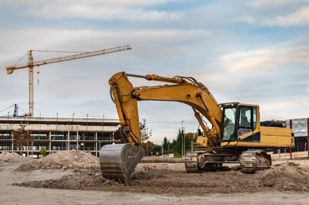 二手挖掘機在出口項目中的應用及其優(yōu)勢 Applications and Advantages of Second-Hand Excavators in Export Projects