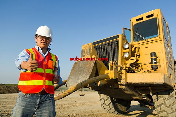 上海二手挖掘機出口優勢——全球市場的理想選擇 Advantages of Exporting Used Excavators from Shanghai - The Ideal Choice for the Global Market
